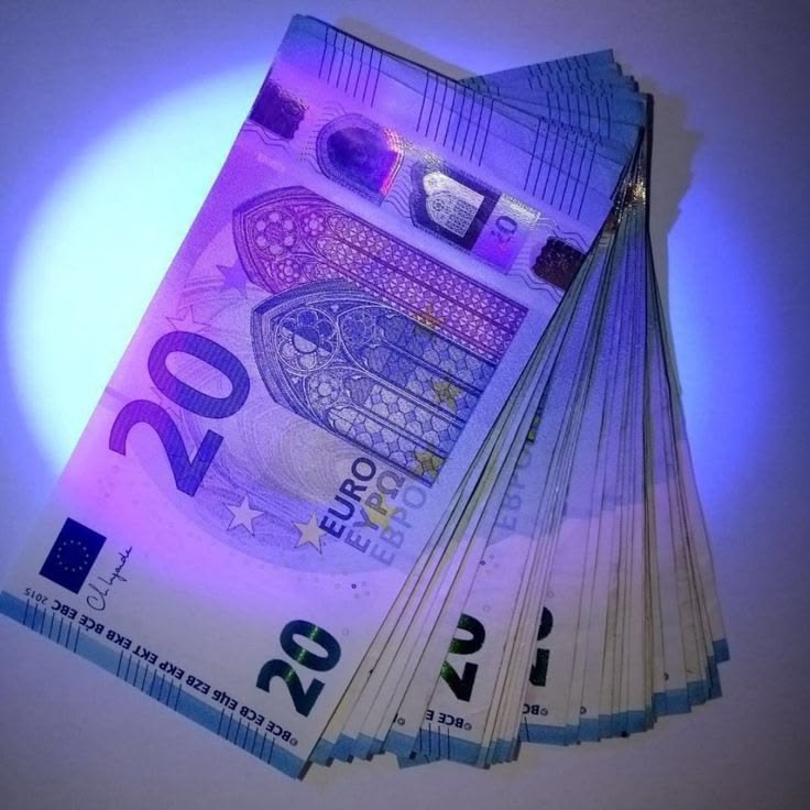 Euro Banknotes 2